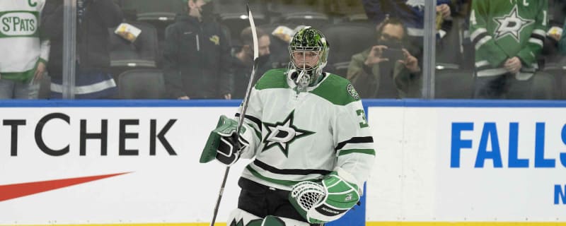 Avalanche agree to two-way deal with goaltender