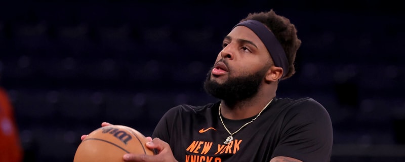 How will the Knicks replace Mitchell Robinson after season-ending injury?