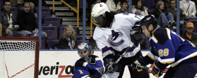 Ex-NHLer Anson Carter Reveals Bizarre Reason Why the Maple Leafs Wouldn&#39;t Sign Him