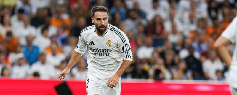 Daniel Carvajal SCREAMS in pain after suffering serious knee injury against Villarreal