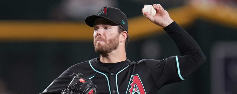 Chicago Cubs Bring Back Reliever On Minor League Deal
