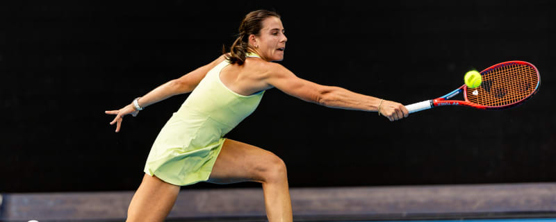 Double bagel delight: Emma Navarro demolishes Emiliana Arango in a statement final