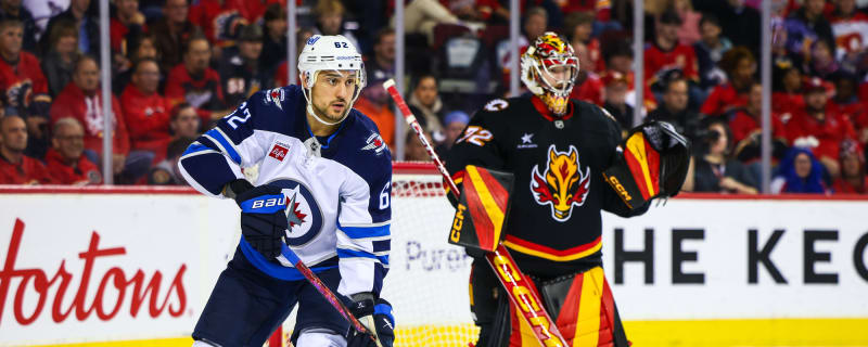 Niederreiter & Hellebuyck Fuel Jets Who Soar Over Utah