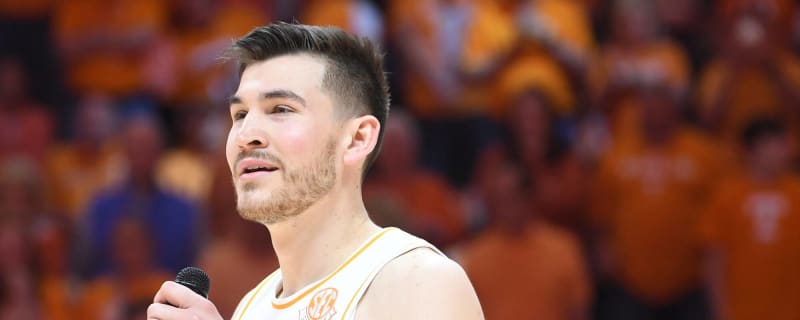 Tennessee Vols basketball fan favorite John Fulkerson steals the show in Vols&#39; regional win on Sunday