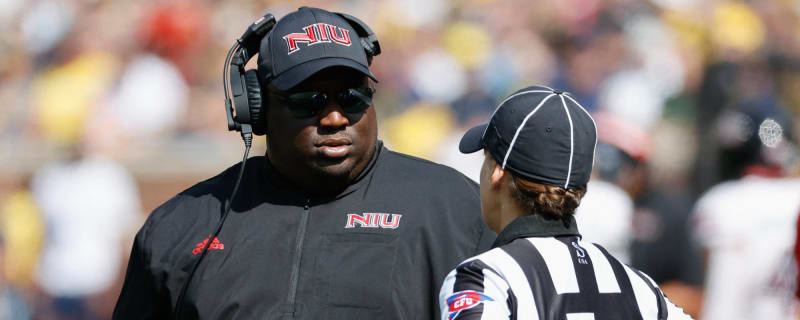 Northern Illinois signs Thomas Hammock to extension through 2026-27 season