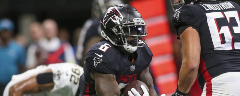 Raiders add another veteran RB as Josh Jacobs continues holdout