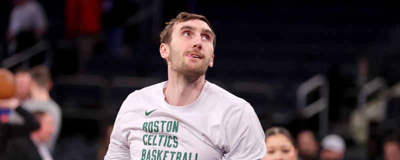 Joe Mazzulla, Jaylen Brown Praise Boston Celtics Fan Favorite for Solid Performance in Game 1 Win Vs. Cleveland Cavaliers