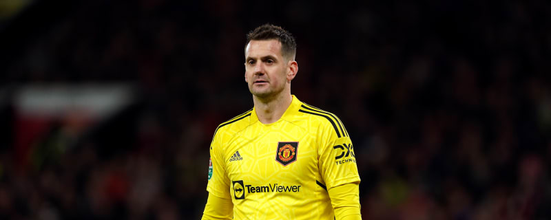 ‘Delighted’ – Tom Heaton signs new contract at Manchester United