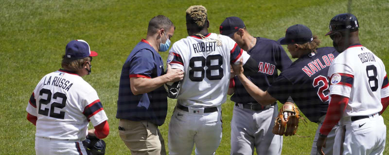 White Sox OF Luis Robert diagnosed with hip flexor strain