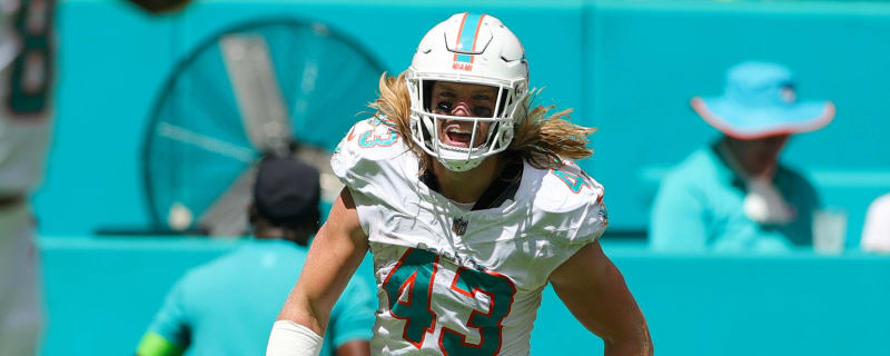 LB Andrew Van Ginkel gets orange practice jersey at OTA Friday