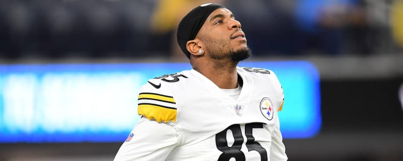 ESPN Hilariously Names Eric Ebron Steelers Worst Free Agent Signing Since 2018 Over Several Bigger Mistakes