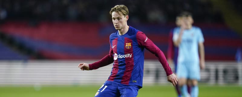 Arsenal and Manchester City could be set to battle for Barcelona star