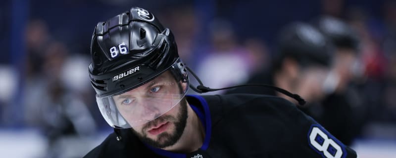 Lightning veteran right winger out day-to-day with upper-body injury