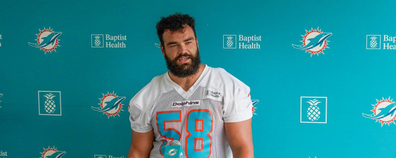 Dolphins Place C Connor Williams On IR, Sign Two Players
