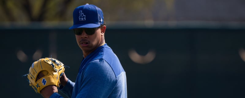 Former Top Prospect and All-Star Closer Alex Reyes Agrees to Deal With Mets
