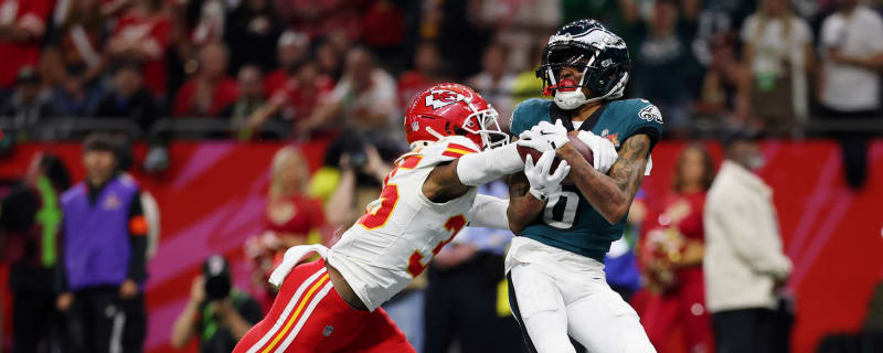 DeVonta Smith joins prestigious Heisman-winner club with Super Bowl win