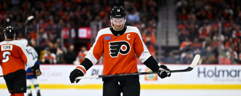 Why Sean Couturier Played New Position for Flyers vs. Canucks