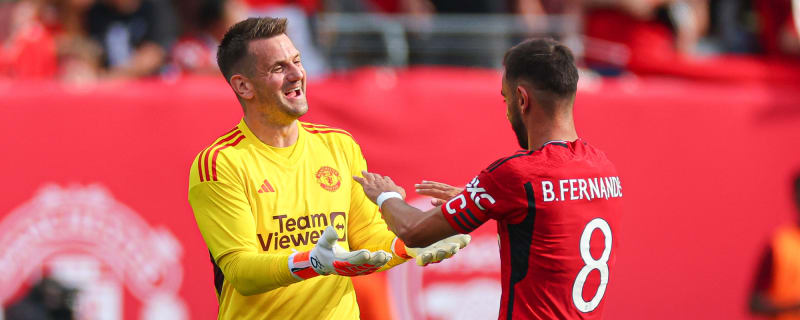 Five midfielders Manchester United should target in January 2025