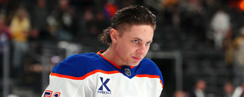 Troy Stecher Describes Tense Moment With Paul Coffey During Oilers Game Against St. Louis