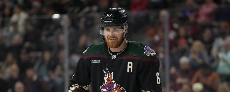 Coyotes complete season sweep of the Sharks, win 5-2