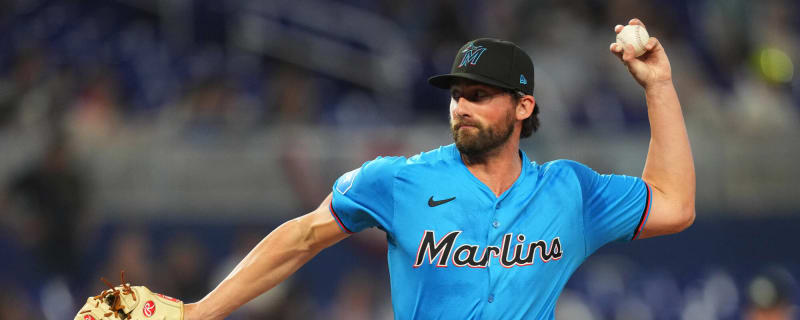 Marlins Outright Kent Emanuel