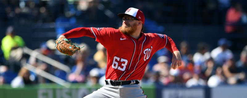 Nationals' Sean Doolittle reveals new tie-dye glove, hopes he can use it in 2020