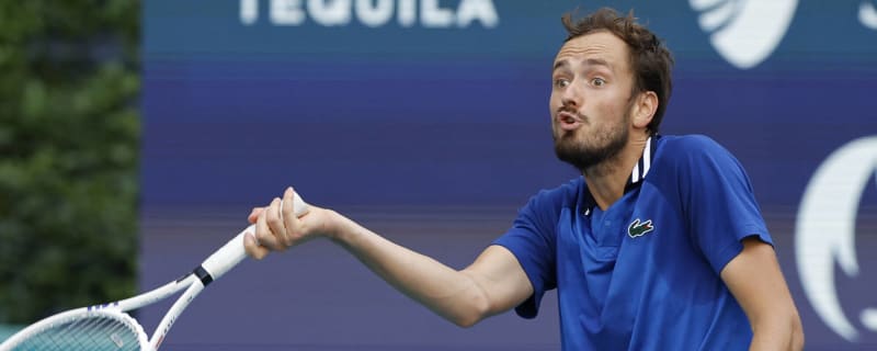 'Let’s try to be quiet,' Daniil Medvedev voices support for Iga Swiatek’s criticism of the French Open crowd