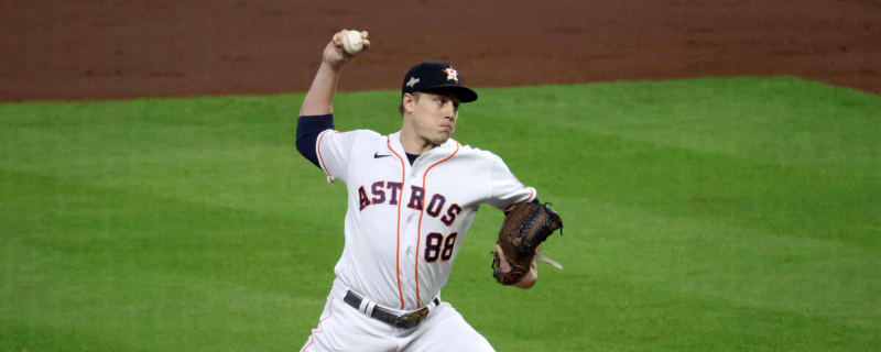 Are the Astros trying to reunite with this free agent right-hander?