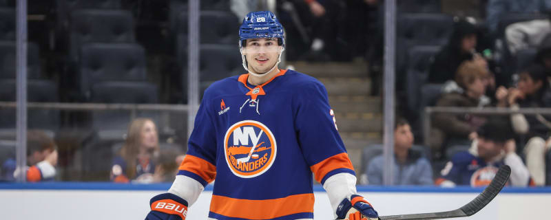 The Curious Case of Alexander Romanov: Trade or Extend?