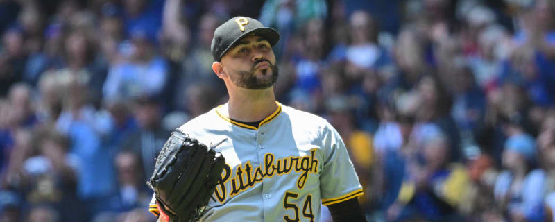 Pérez Plagued by Long Ball as Pirates Get Pummeled by Brewers