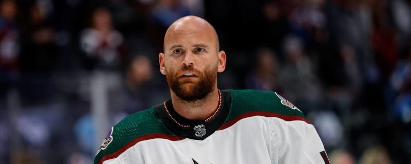 Retired NHL winger heads overseas