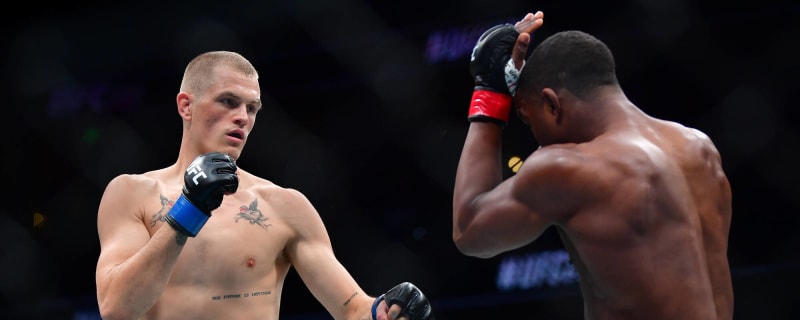 UFC star says he studied NFL WRs as he prepared for latest fight