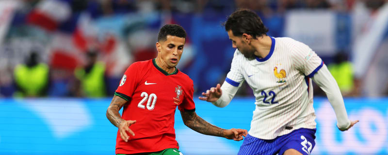 A forgotten Manchester City full-back is fast running out of options