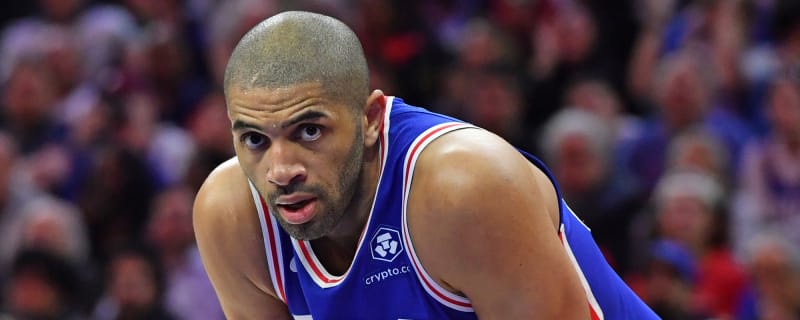 Clippers agree to two-year deal with versatile forward