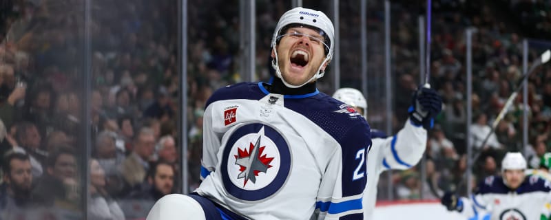 Jets reassign forward Dominic Toninato back to AHL