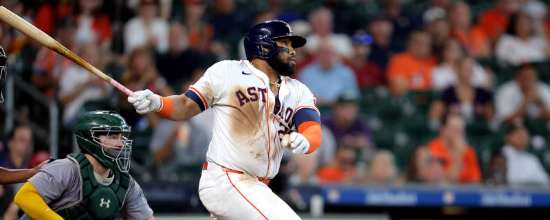 Singleton, Late Rally Help Houston Astros Win 6-3