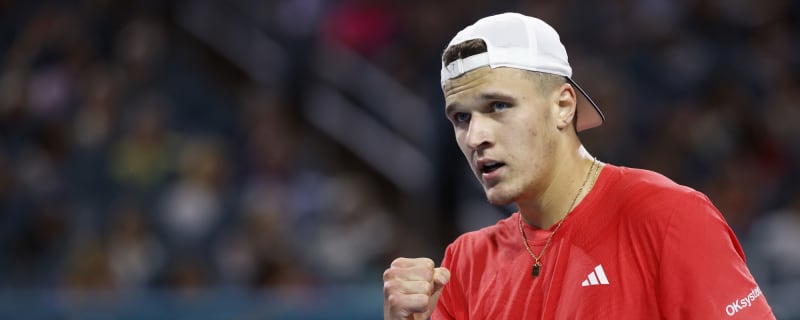 Czech teenager stuns Taylor Fritz to reach Miami Open final