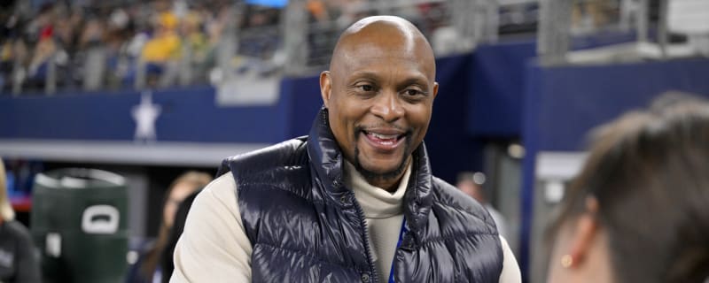 Bowling Green hires former Heisman Trophy winner as new HC