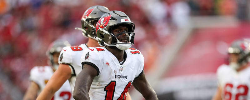 NFC South notes: Bucs expected to attempt to retain star WR