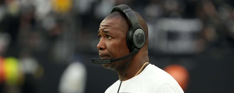 Raiders Officially Re-Sign DC Patrick Graham