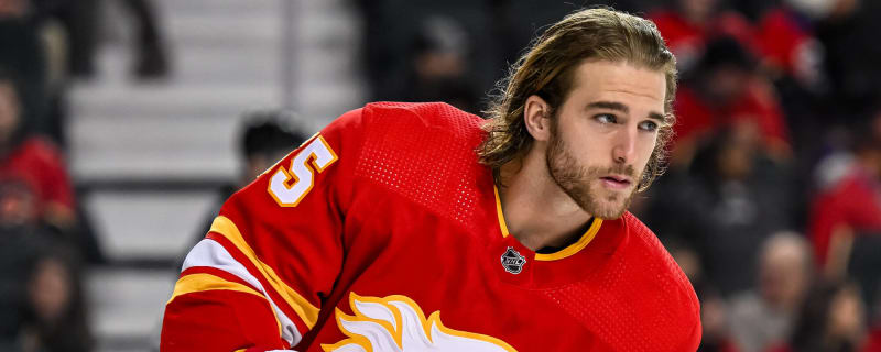 Can the Lightning Strike and Tampa Land Noah Hanifin?