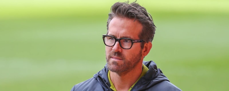 Ryan Reynolds' group ends bid for NHL team