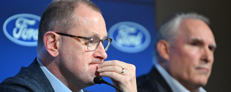 Did Brad Treliving make mistake not addressing struggling defenseman at trade deadline?