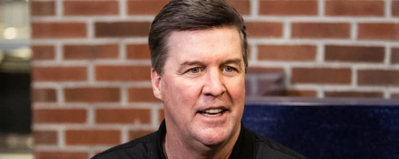 Report: FIU hires Memphis DC Mike MacIntyre as next HC