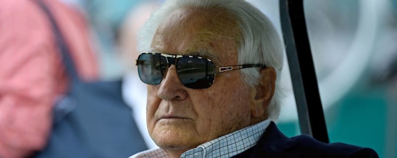 Don Shula once had 10% stake in Dolphins