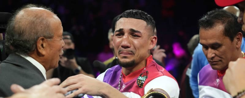 Teofimo Lopez vs Steve Claggett Fight Results: Lopez Scores UD