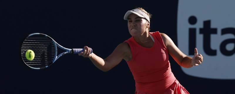 Watch: Sofia Kenin's bizarre challenge of electronic line call during Charleston Open