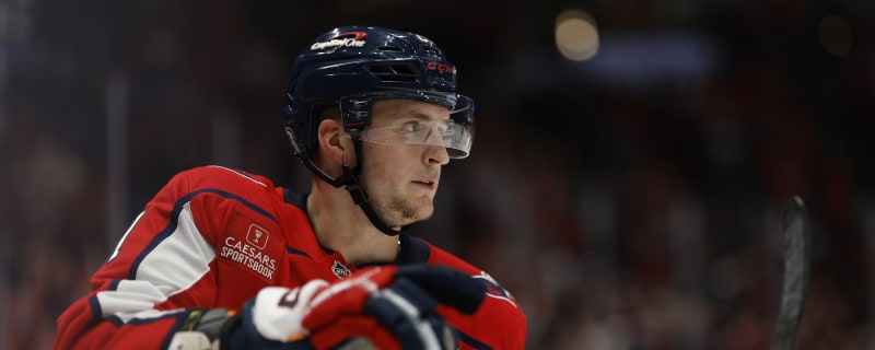 Standout forward out week-to-week in tough blow for Capitals