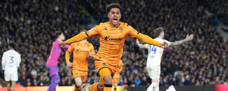 ‘Unbelievable’ Liverpool ace would ‘like to play’ under another PL boss; Reds future far from clear