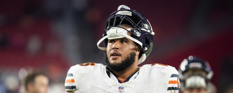 Dolphins sign T Larry Borom